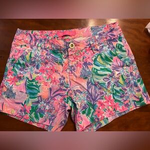 Lilly Pulitzer X Disney park collection shorts Minnie Mouse Size 4